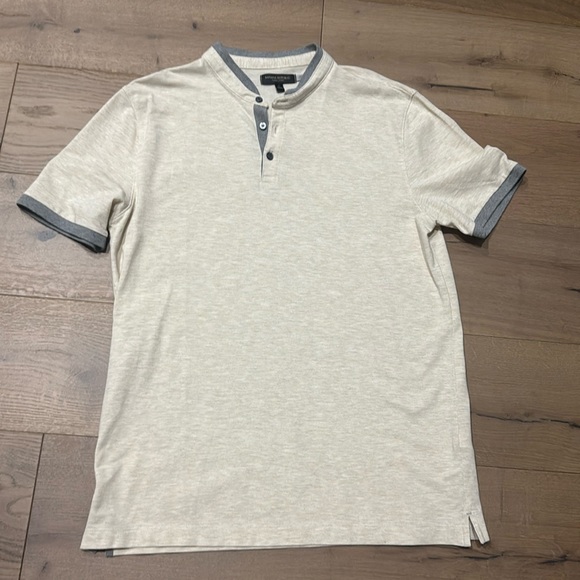 Banana Republic Other - Banana Republic short sleeve shirt